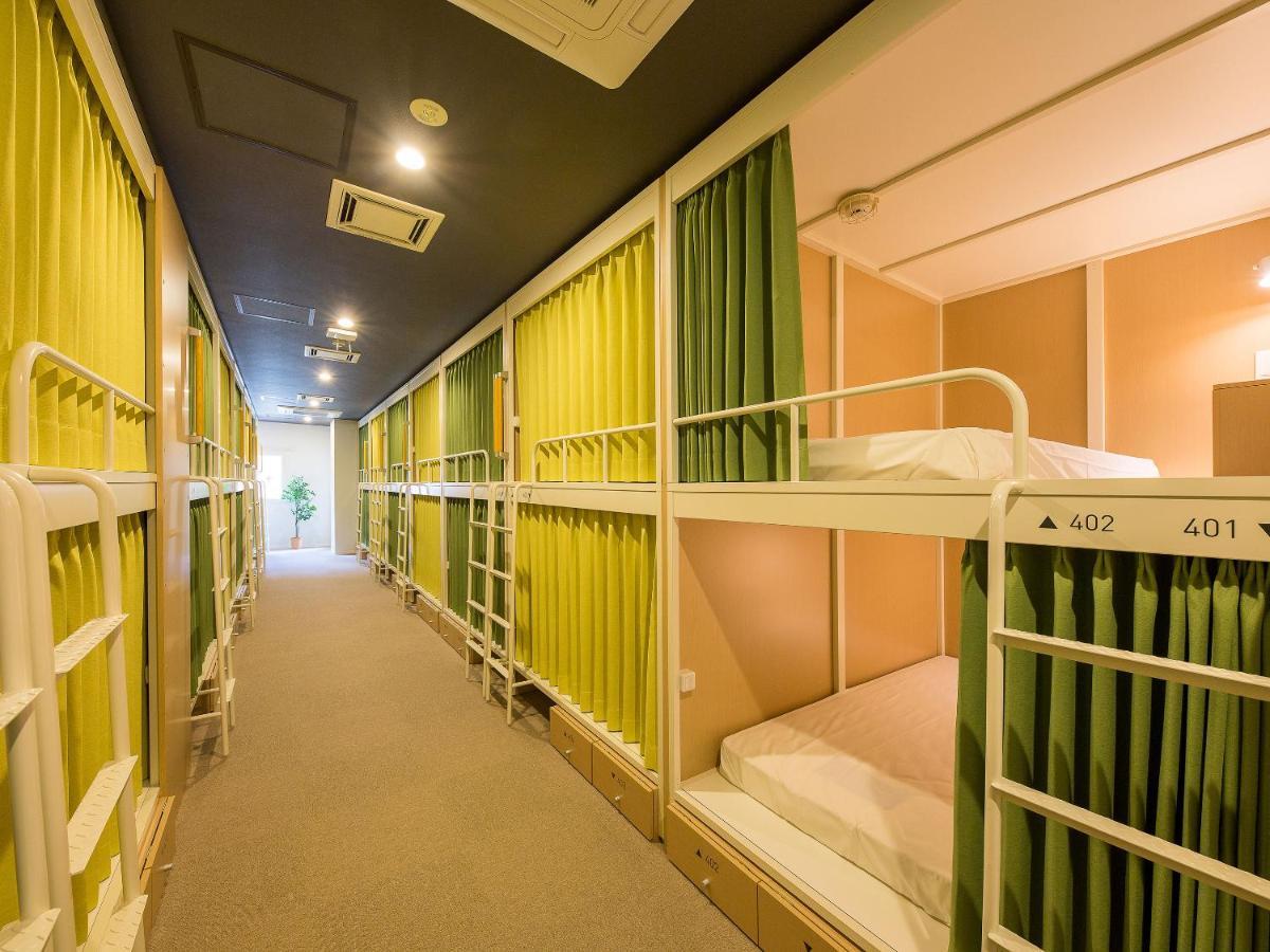 Bed in 30-Bed Mixed Dormitory Room