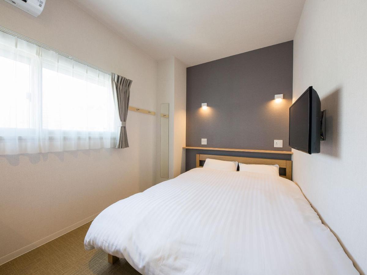 Queen Room with Private Bathroom